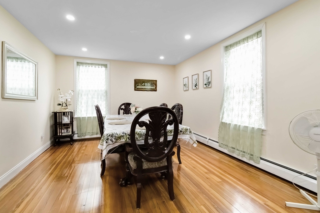 10 Beach Rd 1