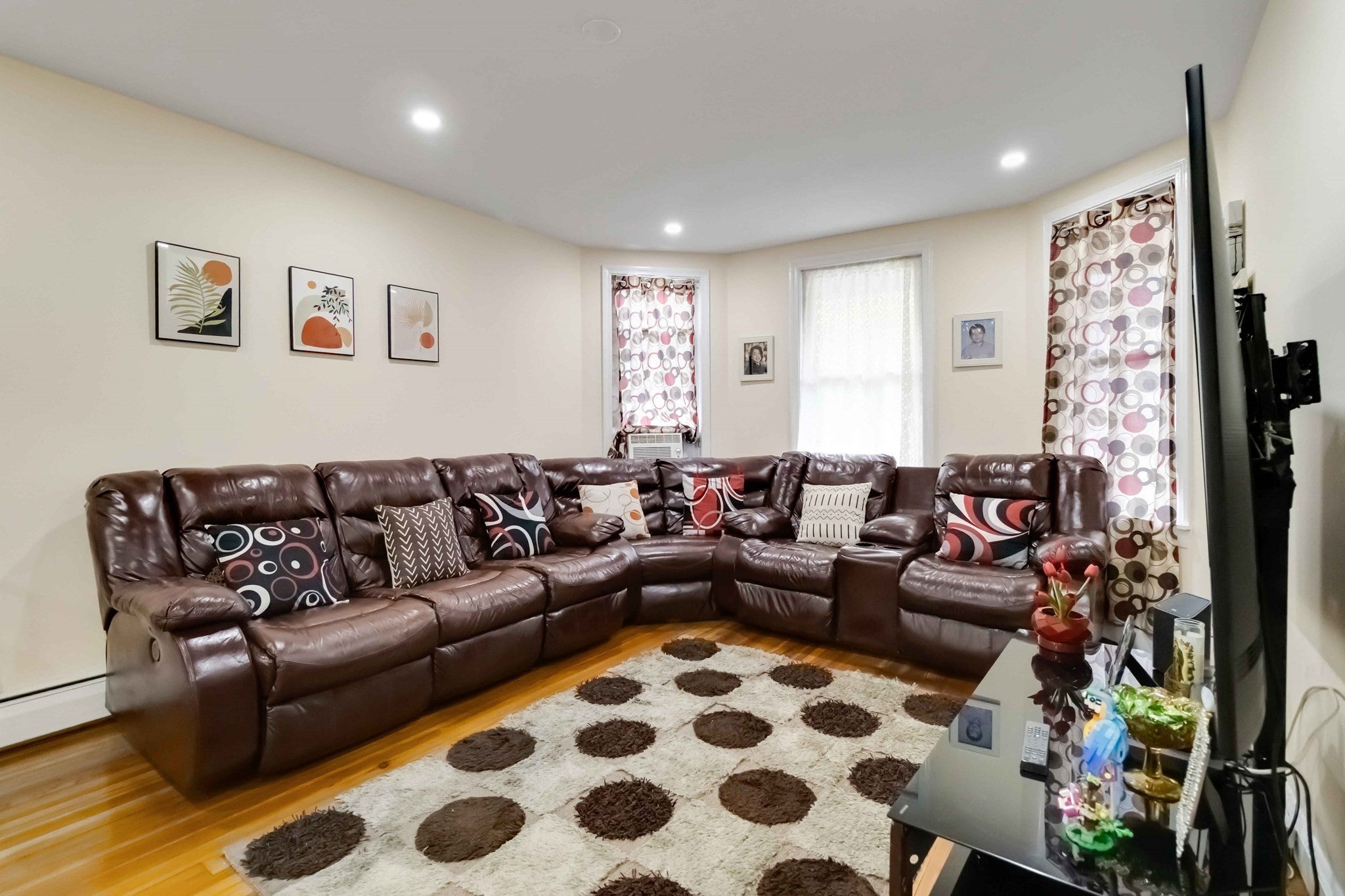 10 Beach Rd 1