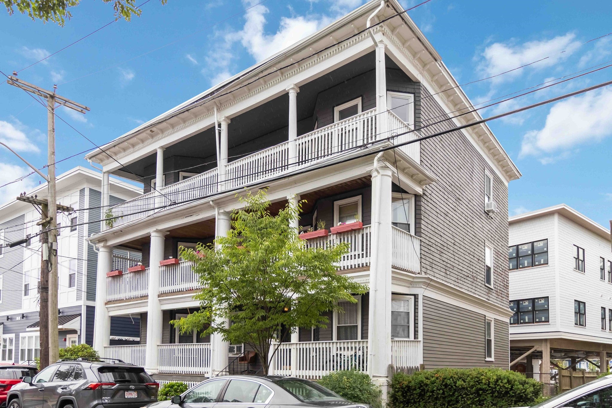 10 Beach Rd