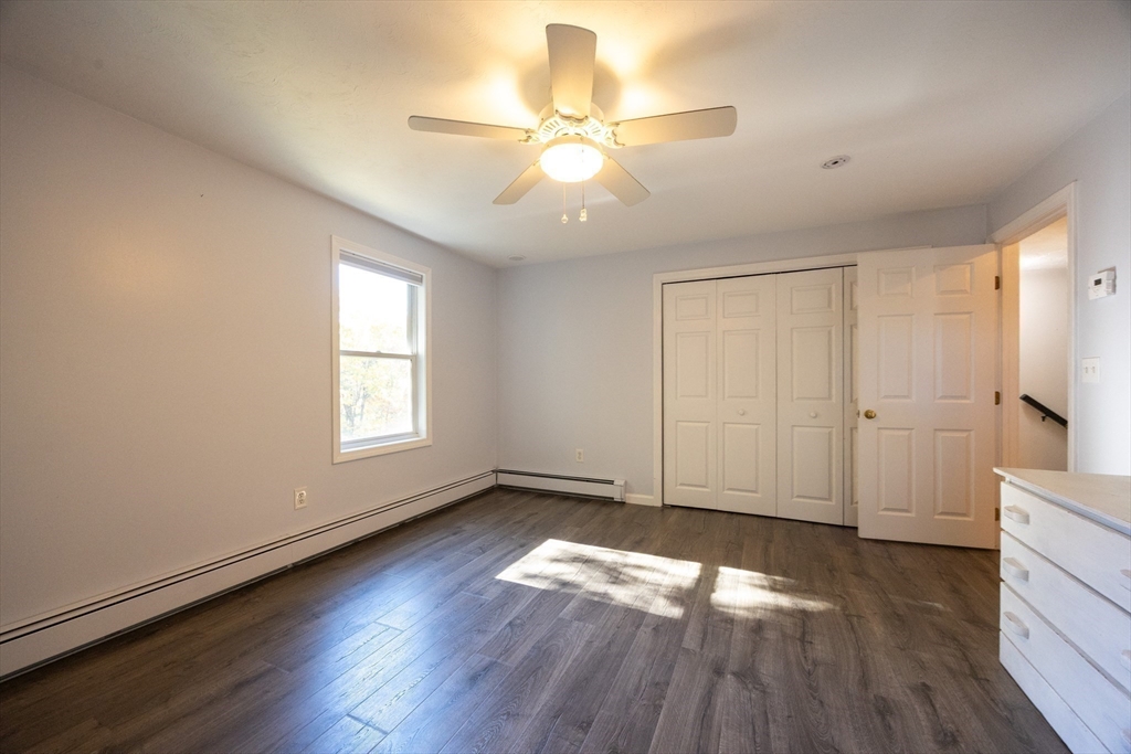 Upton, Massachusetts 01568, United States, 4 Bedrooms Bedrooms, ,3 BathroomsBathrooms,Residential,Active,232941