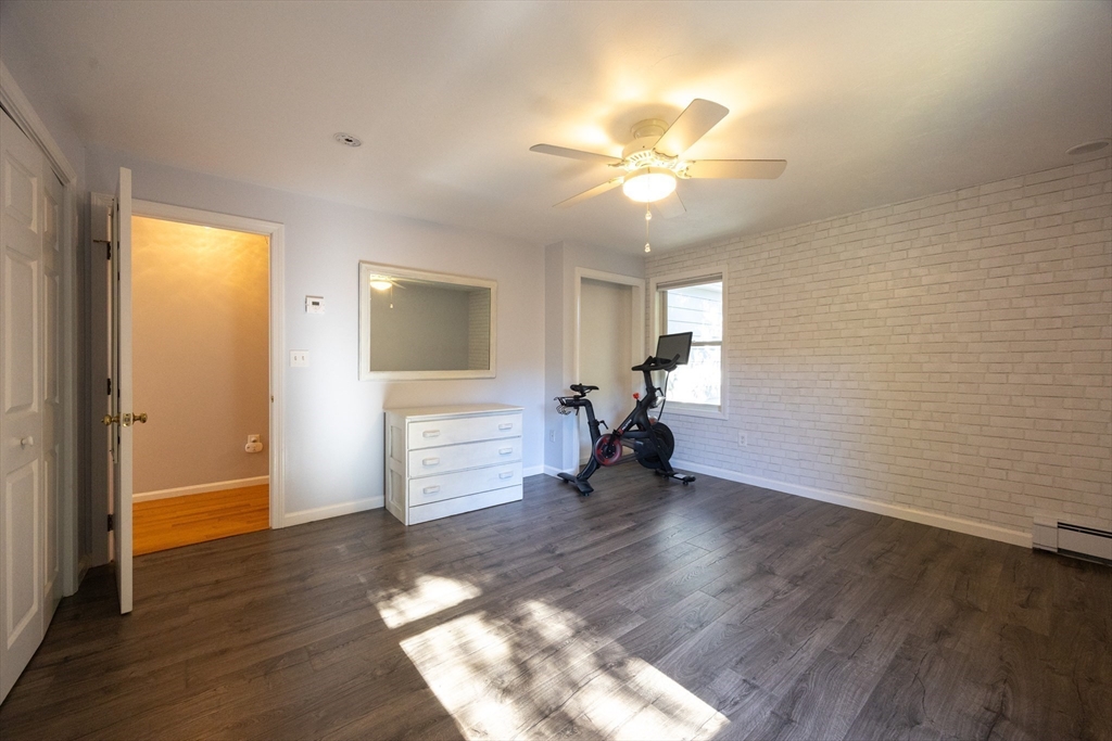 Upton, Massachusetts 01568, United States, 4 Bedrooms Bedrooms, ,3 BathroomsBathrooms,Residential,Active,232941