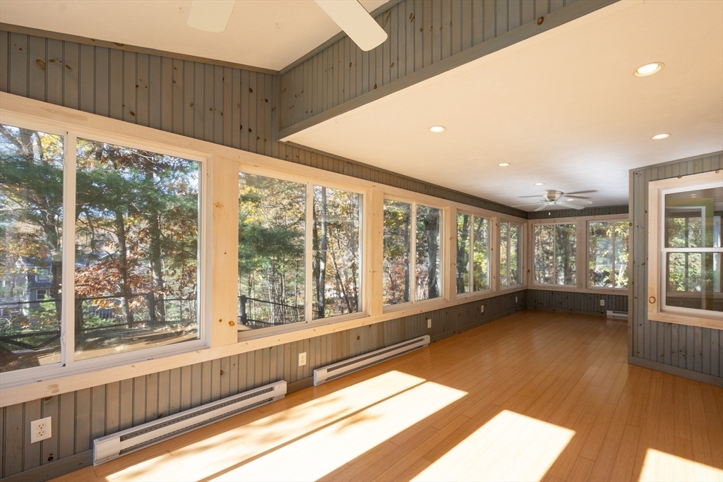 Upton, Massachusetts 01568, United States, 4 Bedrooms Bedrooms, ,3 BathroomsBathrooms,Residential,Active,232941