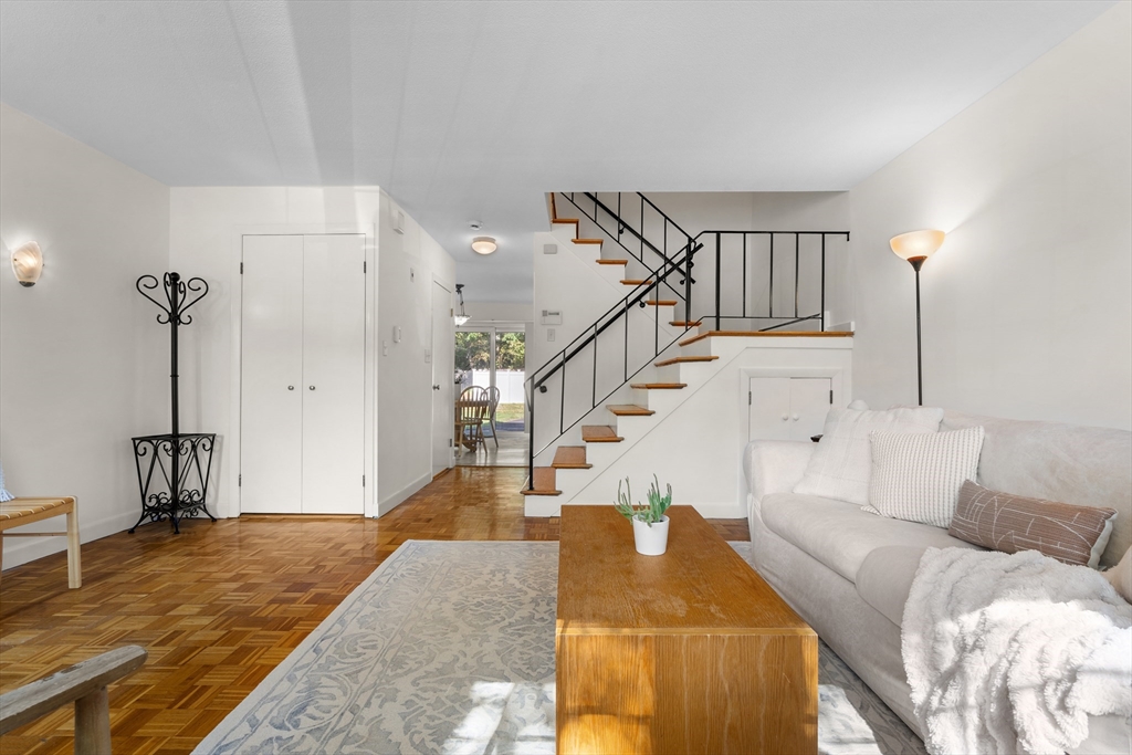 232 Rock St 232