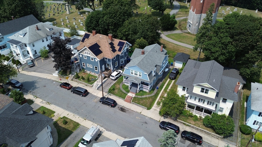 24 Yale St