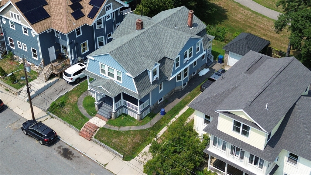 24 Yale St