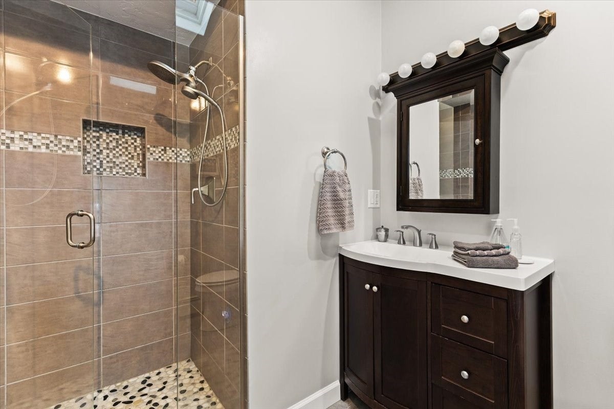 268 Water Street, Pembroke, MA, 268 Water Street, Pembroke, MA Photo #21