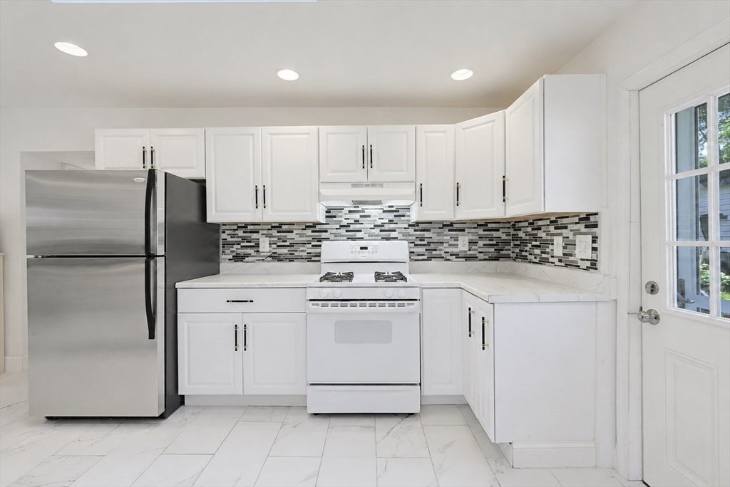 11 3rd Ave, Chelmsford, MA, 11 3rd Ave, Chelmsford, MA Photo #5