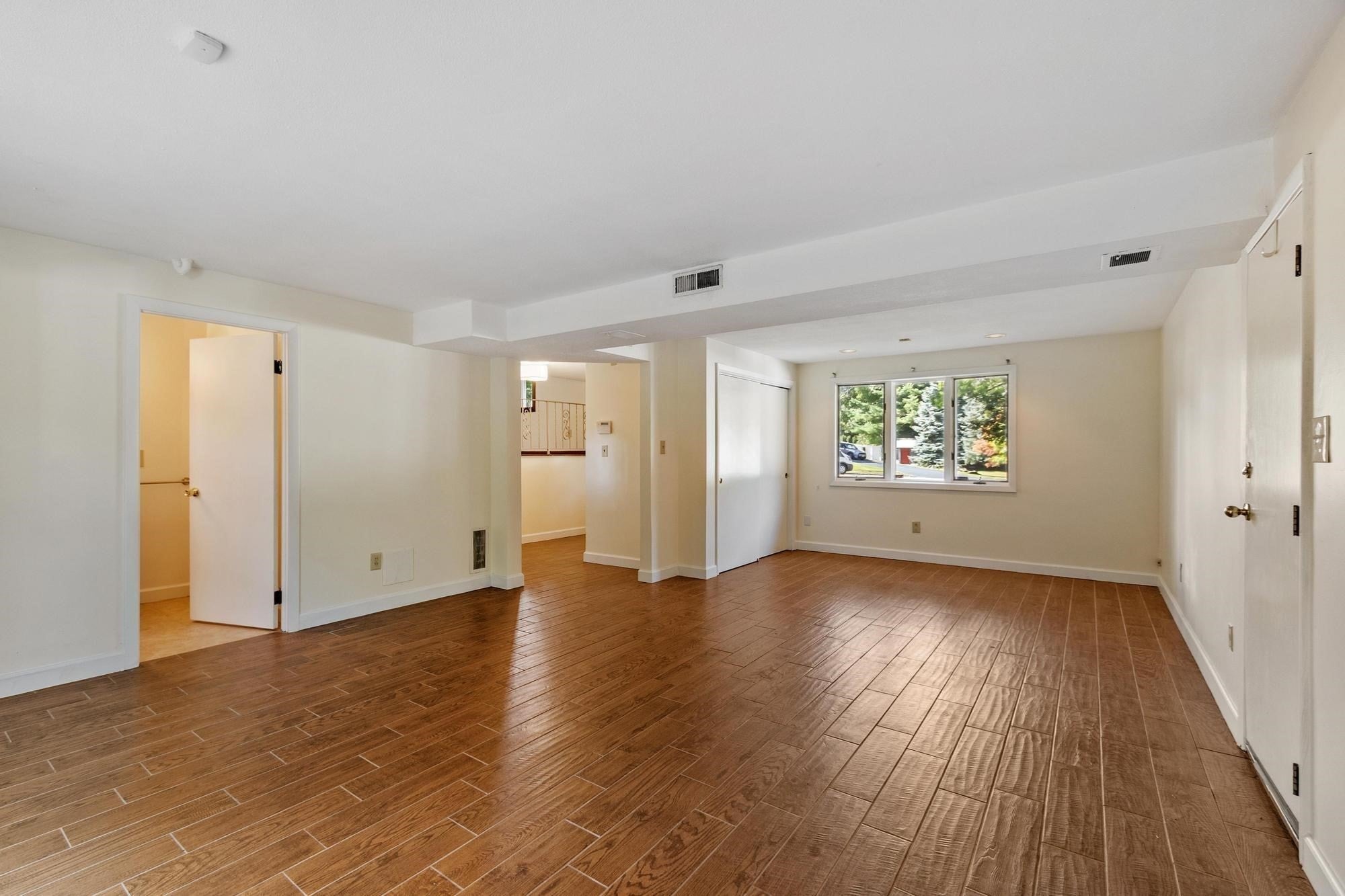 7 Gaywood Cir