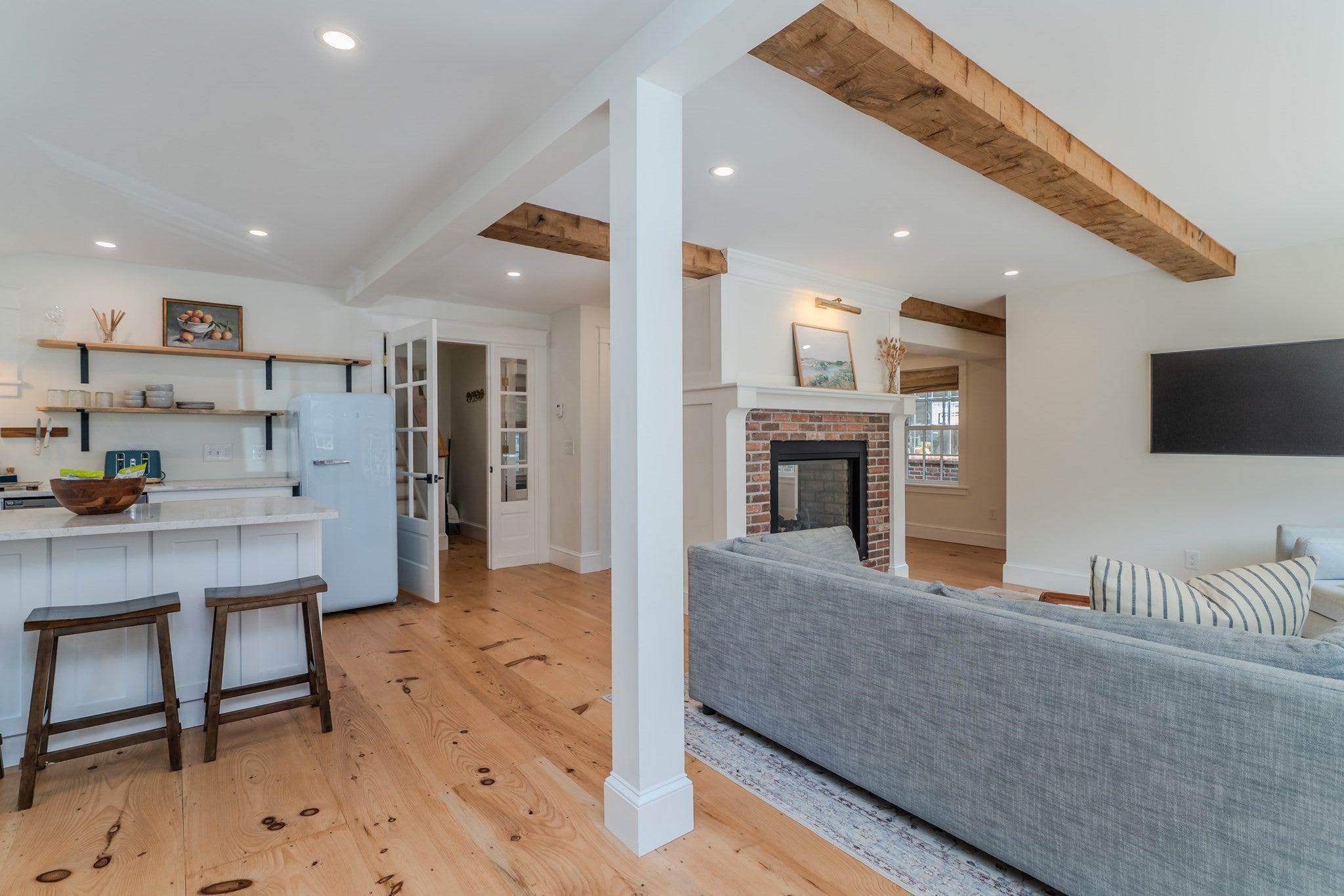 14 Sugarloaf St, Deerfield, MA Photo #8