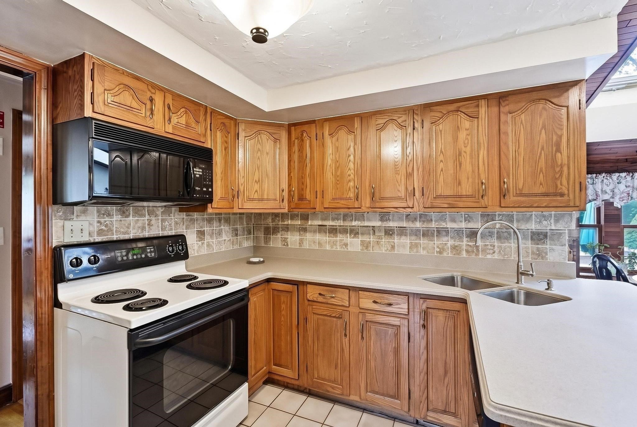 4 Orchard Dr, North Reading, MA, 4 Orchard Dr, North Reading, MA Photo #17