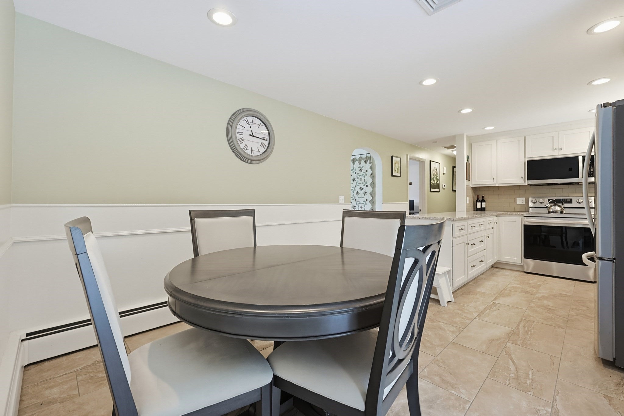 4 Willow St, Franklin, MA Photo #14