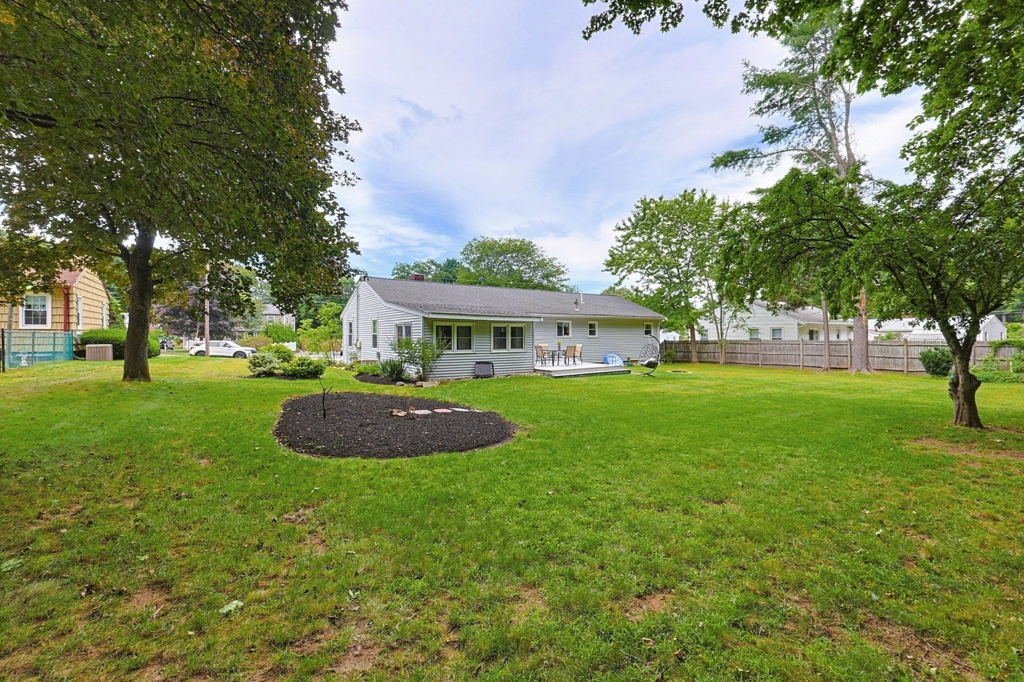 4 Willow St, Franklin, MA Photo #36