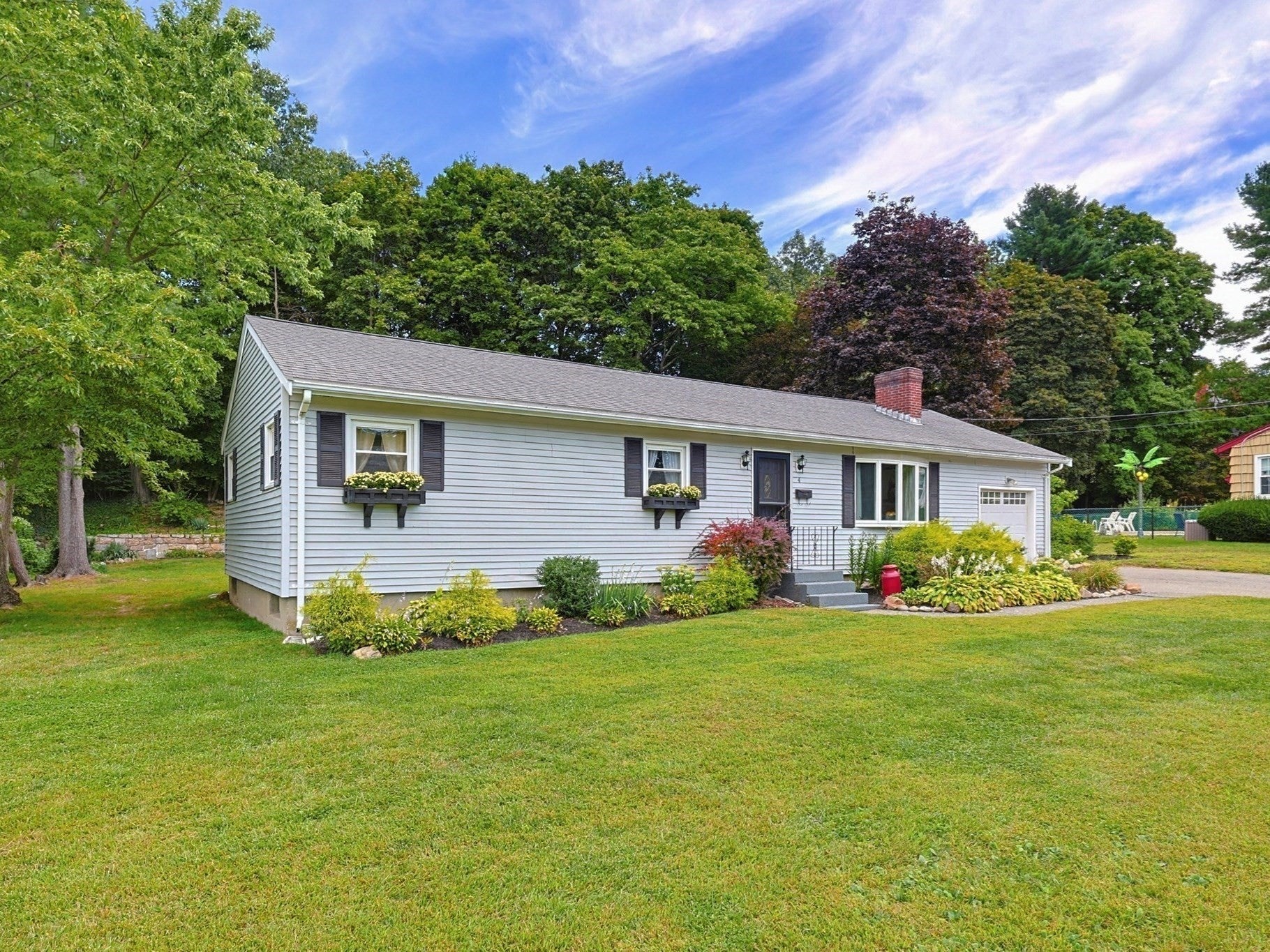 4 Willow St, Franklin, MA Photo #3