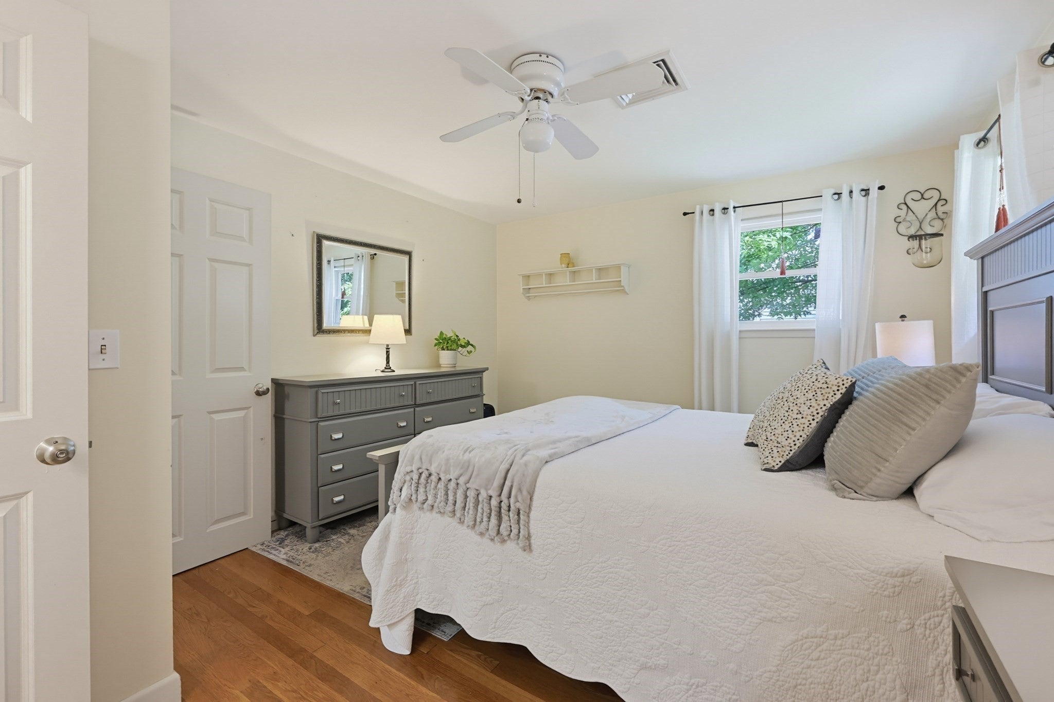 4 Willow St, Franklin, MA Photo #20
