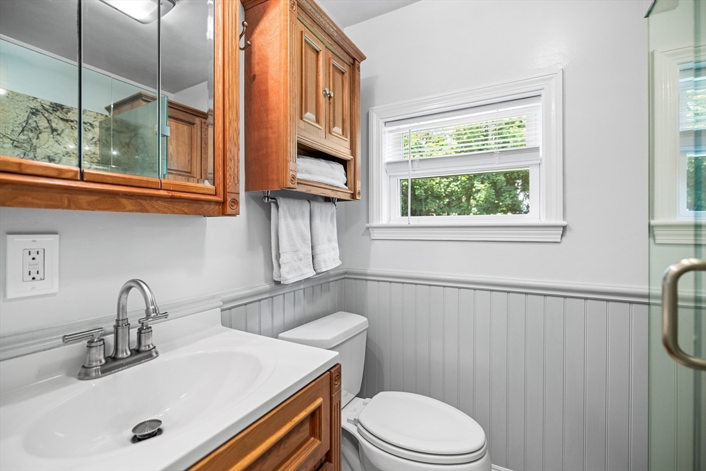 24 Dorothy Ave, Bellingham, MA Photo #16