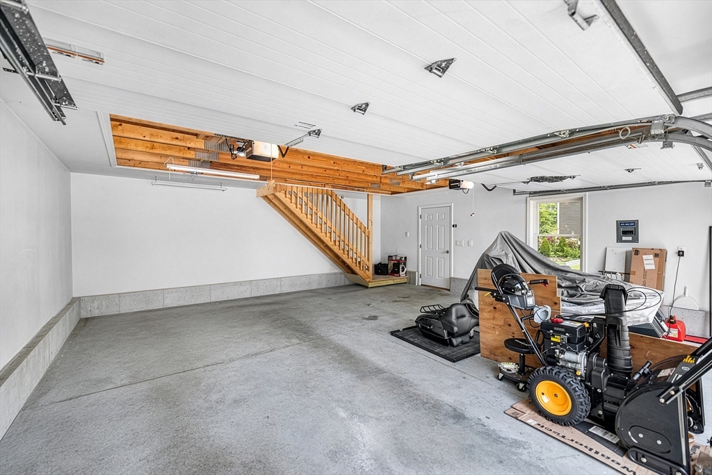 24 Dorothy Ave, Bellingham, MA Photo #18