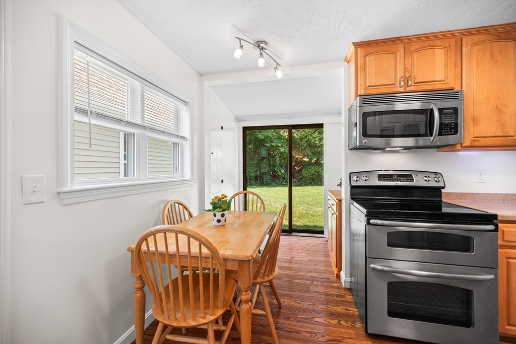 24 Dorothy Ave, Bellingham, MA Photo #9