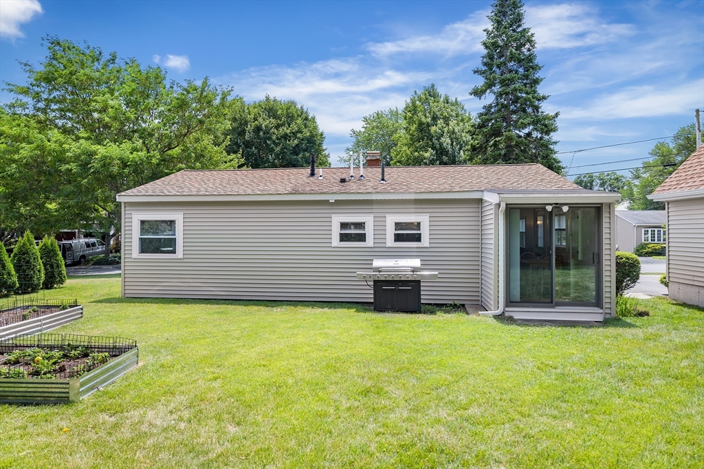 24 Dorothy Ave, Bellingham, MA Photo #21