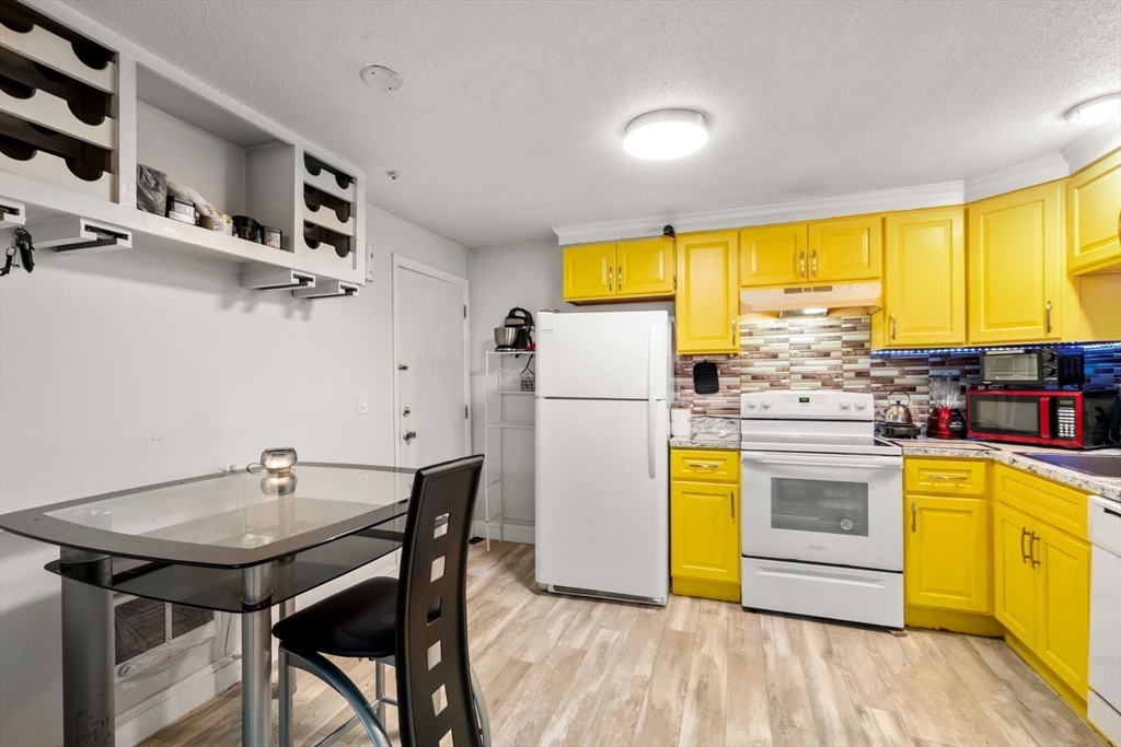 7 Wildwood Street 24