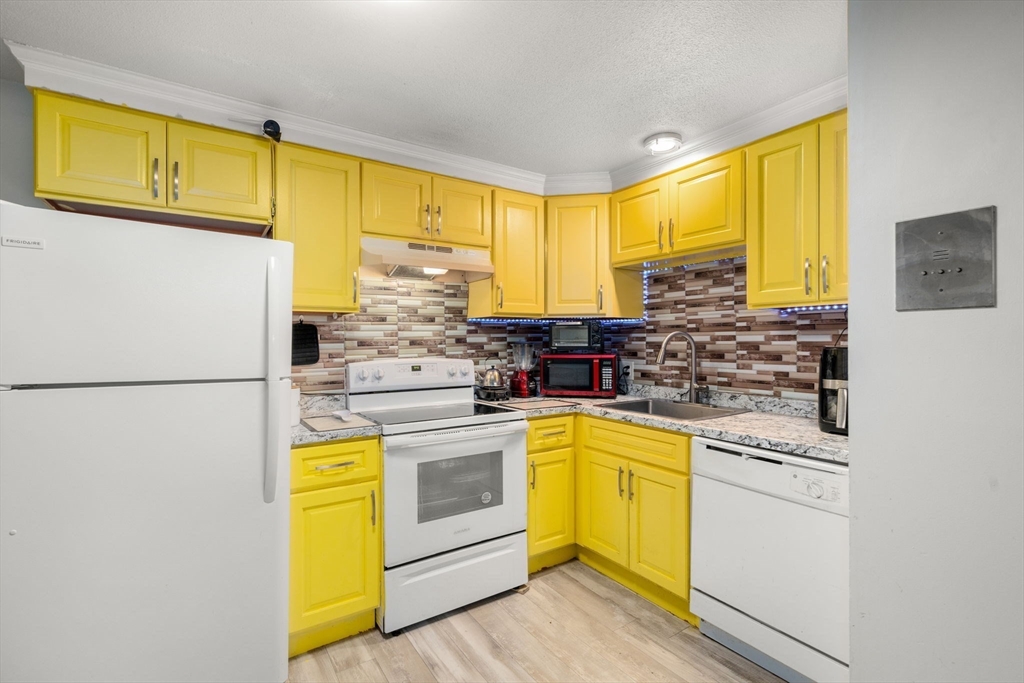 7 Wildwood Street 24