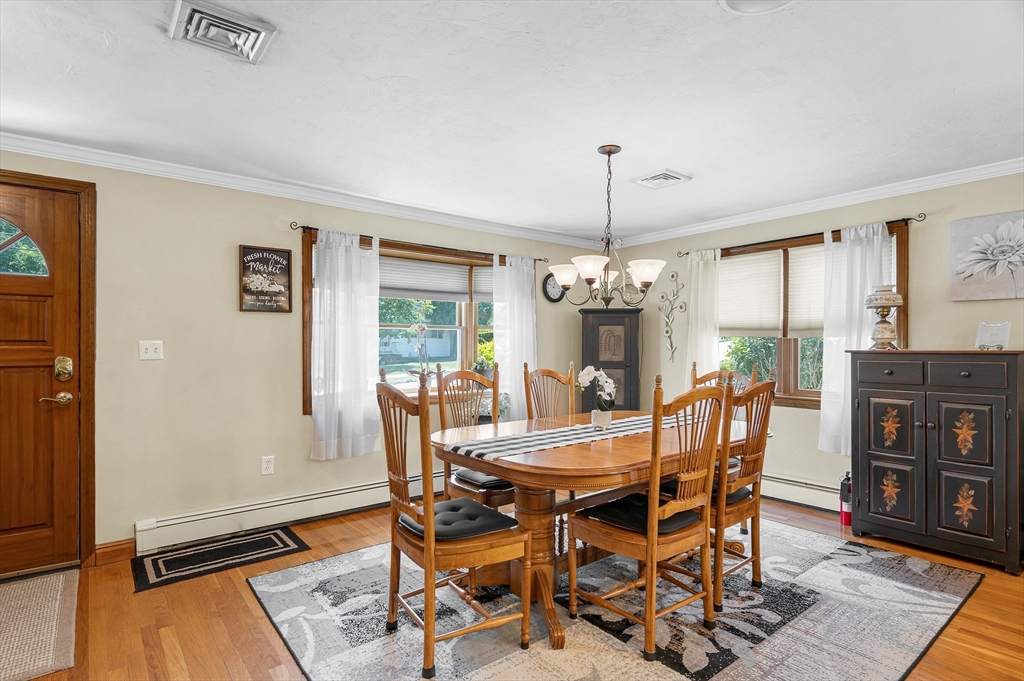 6 Surrey Rd