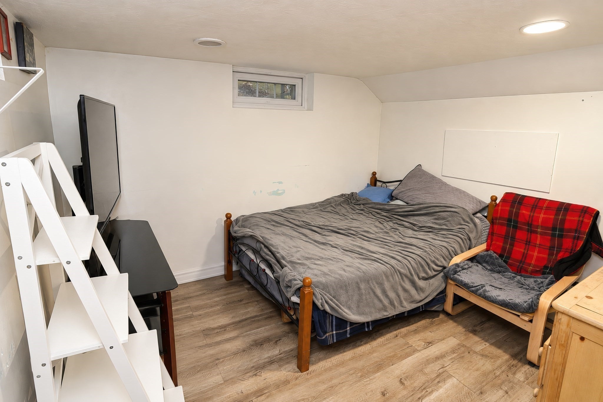 126 Whittier Avenue, Providence, RI Photo #20