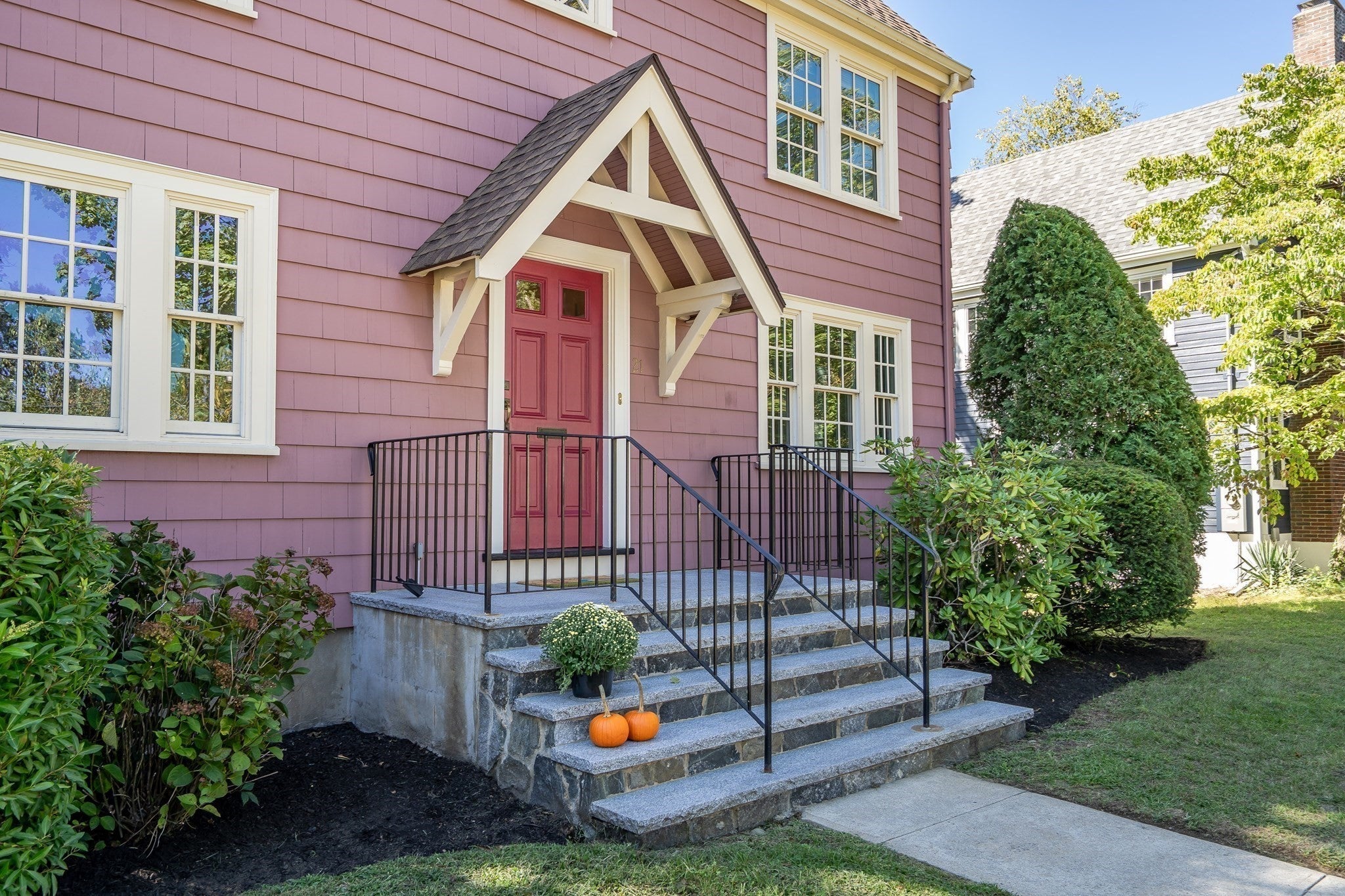 21 Allen Ave