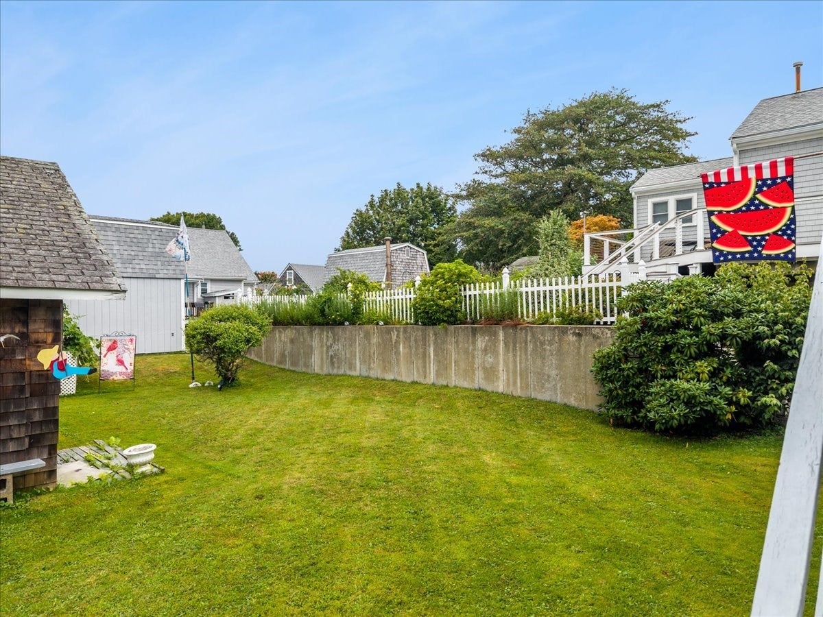 21 Channel St, Mattapoisett, MA Photo #9