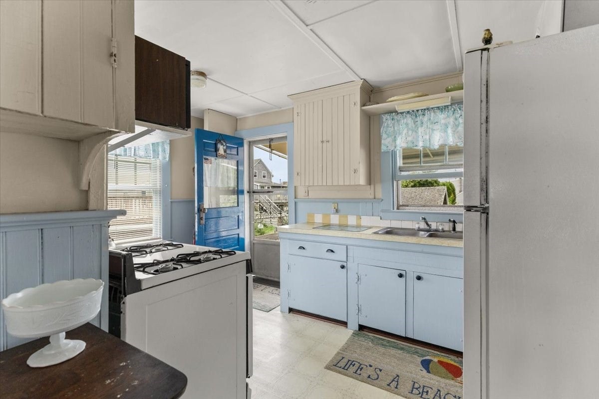 21 Channel St, Mattapoisett, MA Photo #28