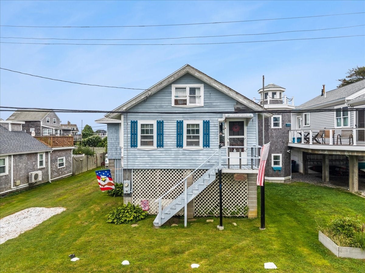 21 Channel St, Mattapoisett, MA Photo #2