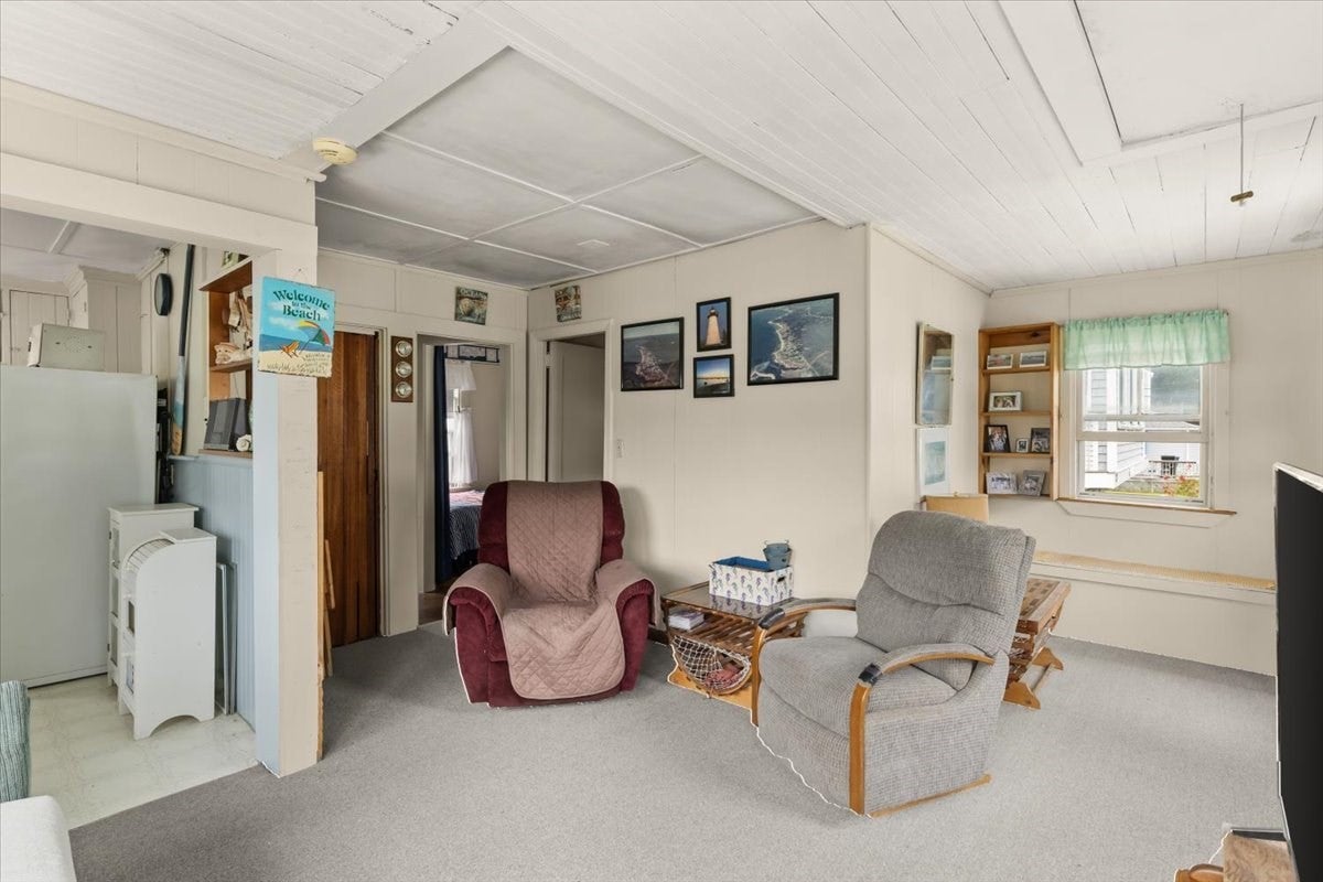 21 Channel St, Mattapoisett, MA Photo #32