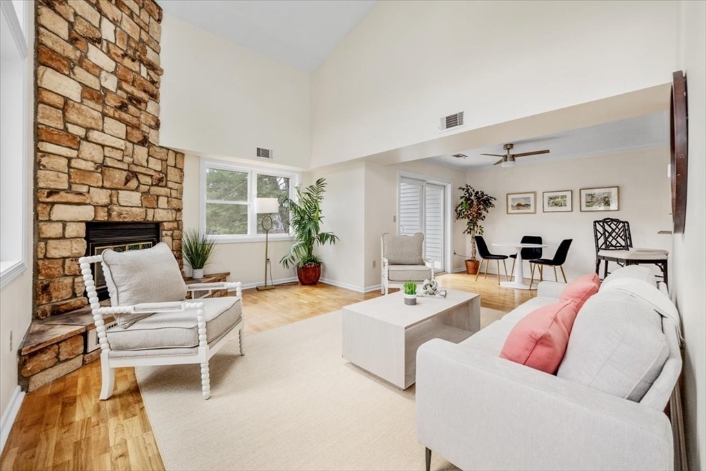 810 Tuckers Lane 810