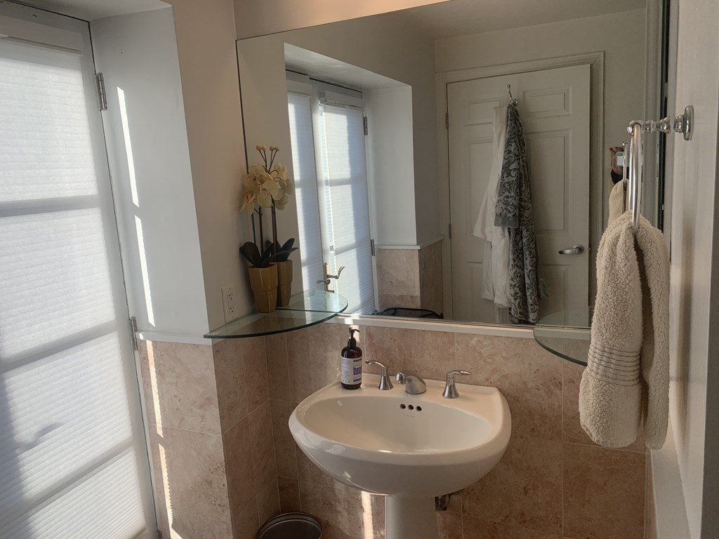 110 Cypress St #PH6, Brookline, MA Photo #26