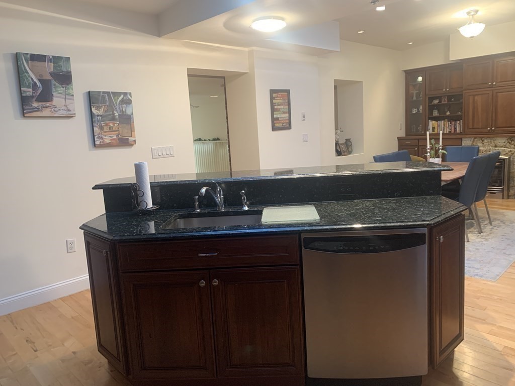 110 Cypress St #PH6, Brookline, MA Photo #10