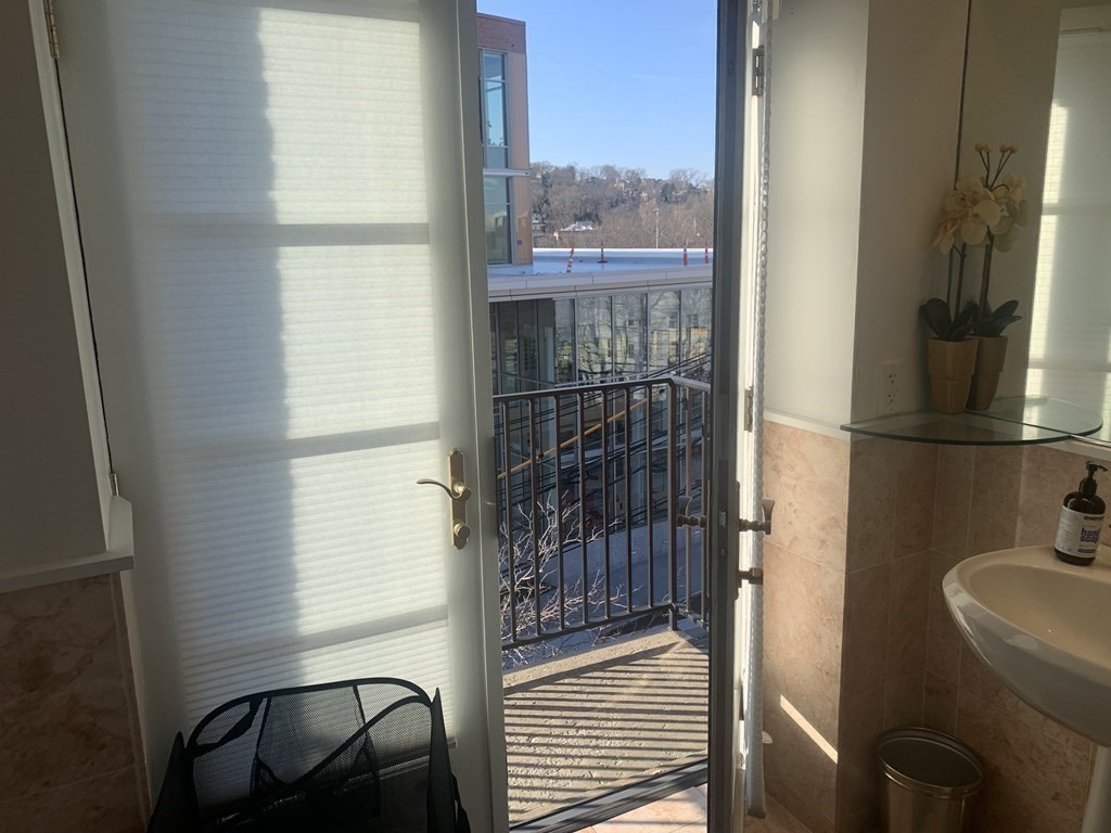 110 Cypress St #PH6, Brookline, MA Photo #27