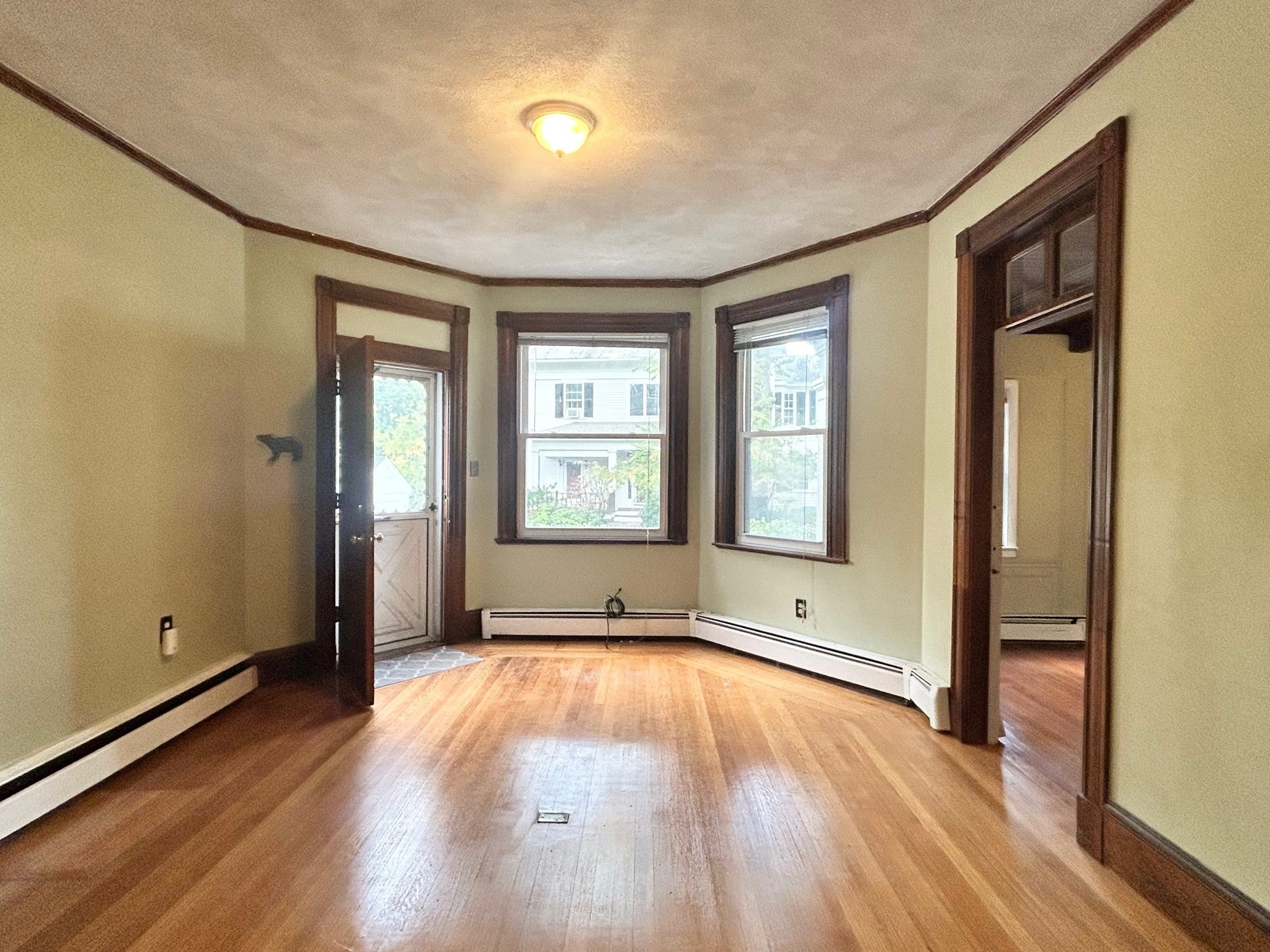 500 Centre St 1
