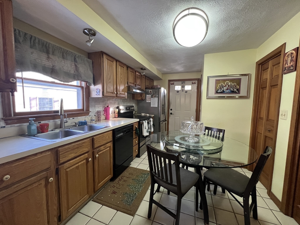39 Plimpton Ave 39