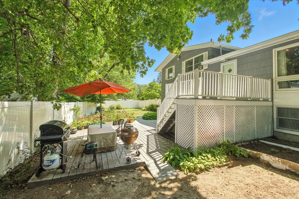 6 Darrell Dr