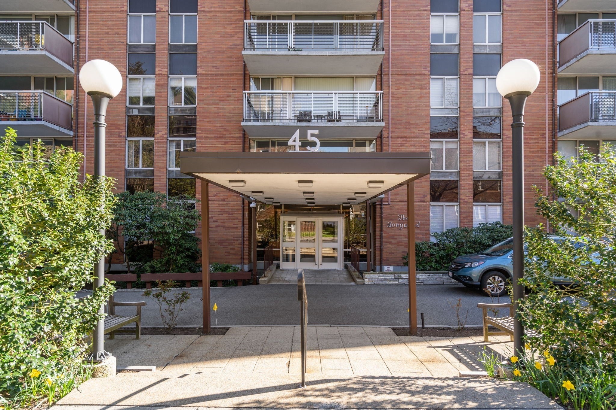 45 Longwood Ave 705