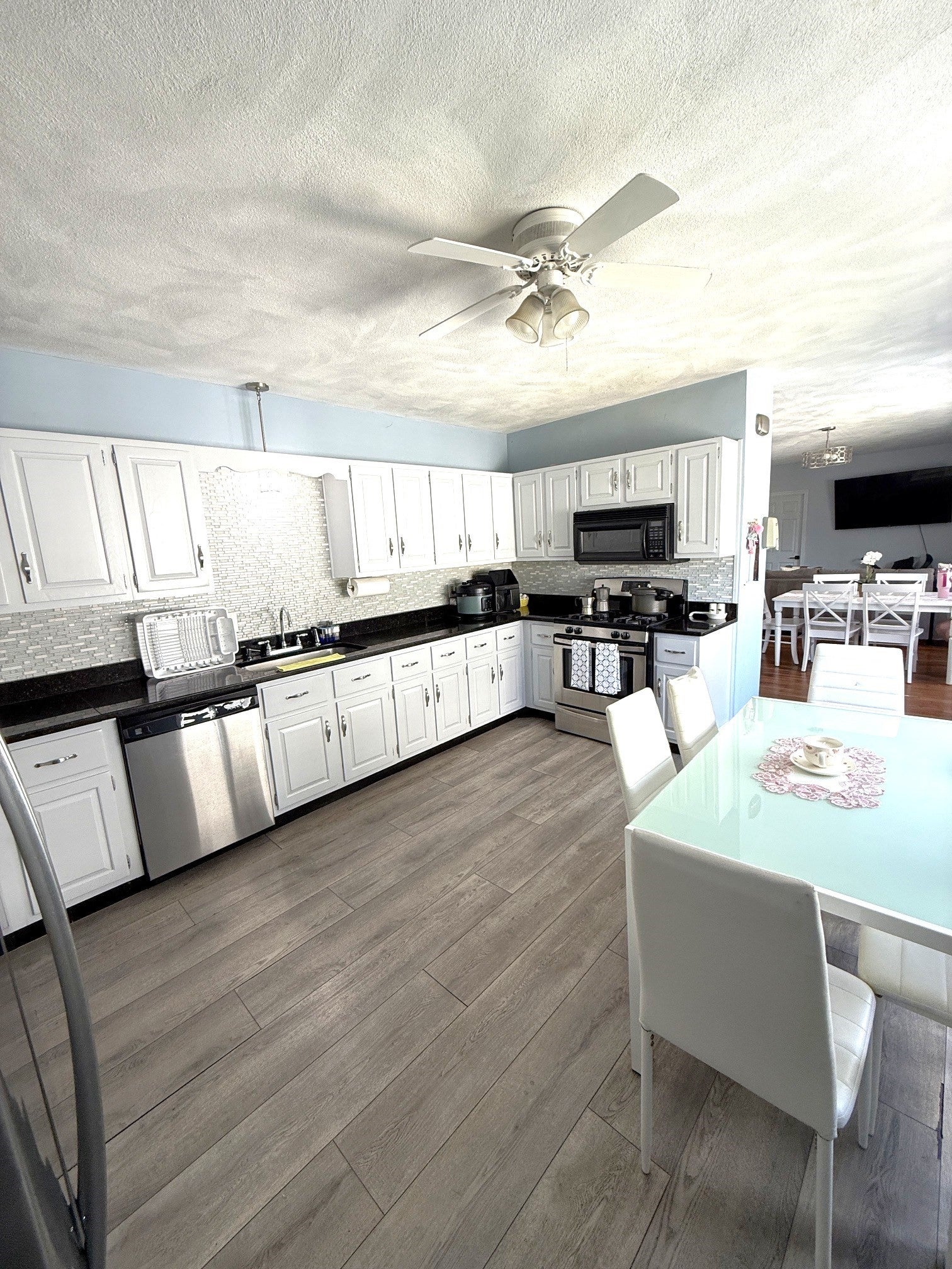 Click for 30 Cabot ST #2, Everett, MA slideshow