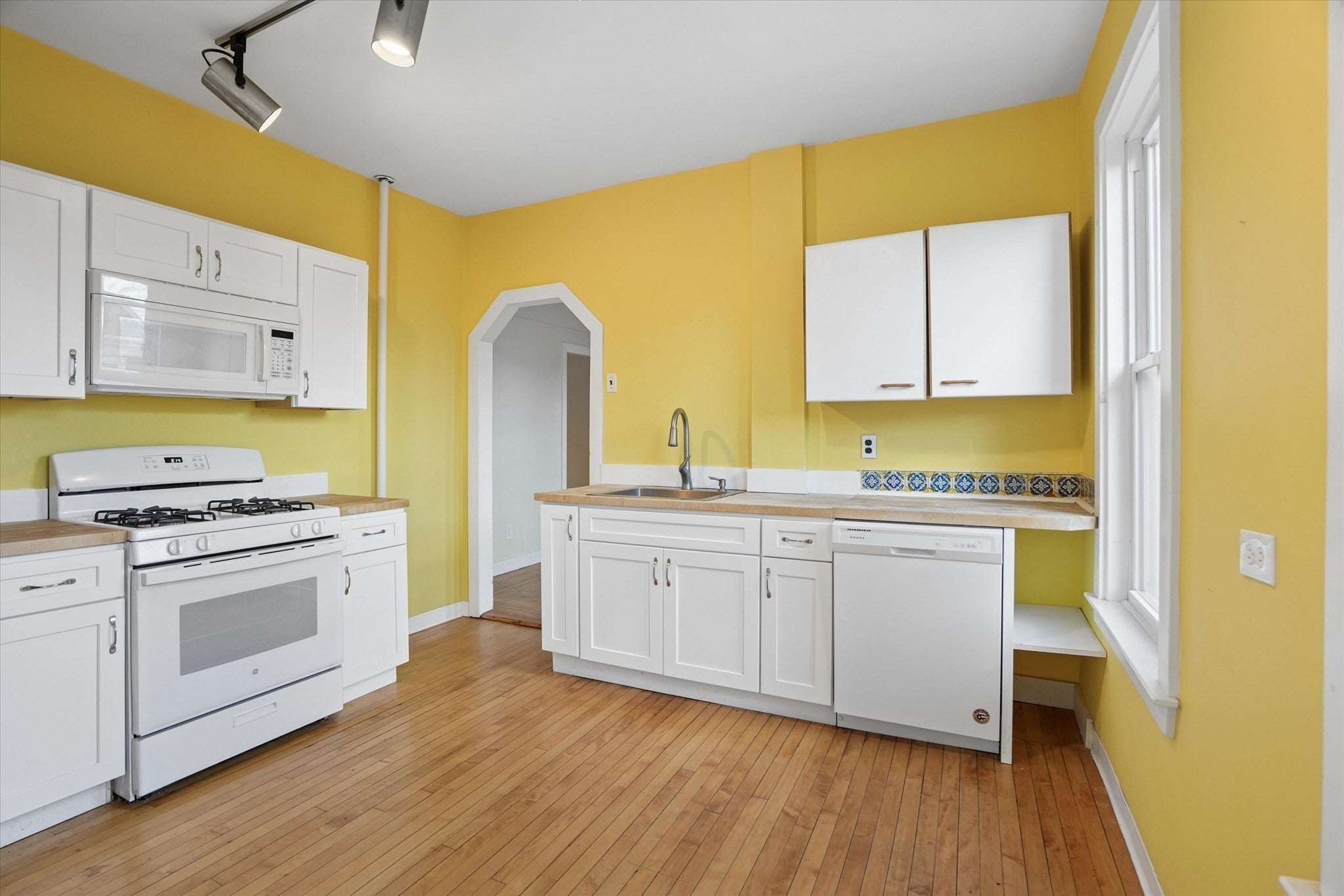 14 Glenwood Avenue #2, Cambridge, MA, 14 Glenwood Avenue #2, Cambridge, MA Photo #9
