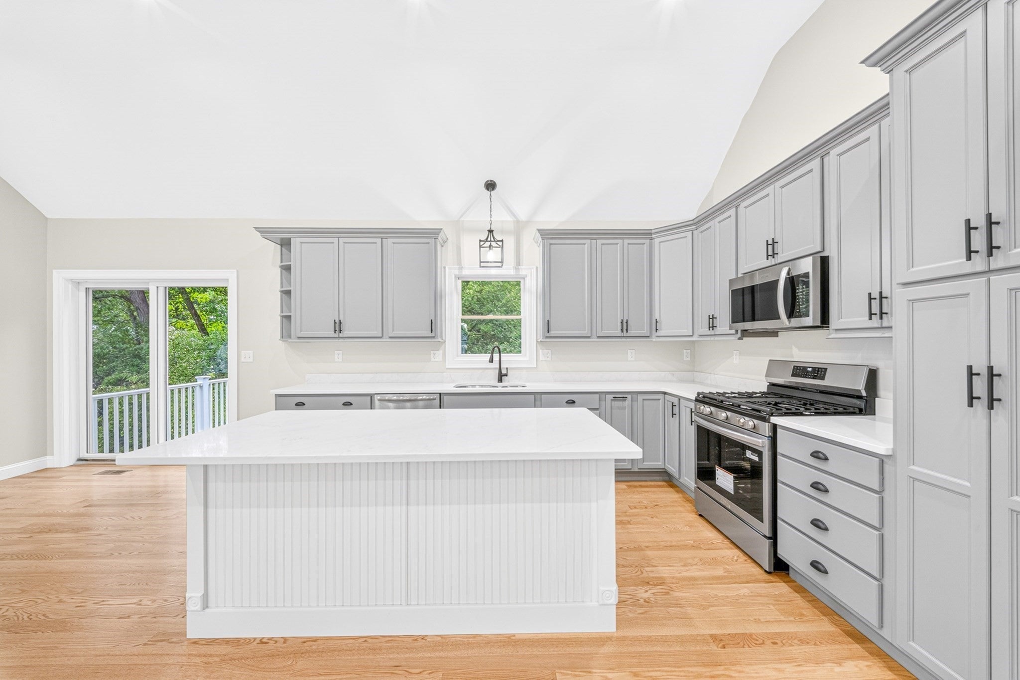 6 Mchugh Ave #6, Billerica, MA Photo #5