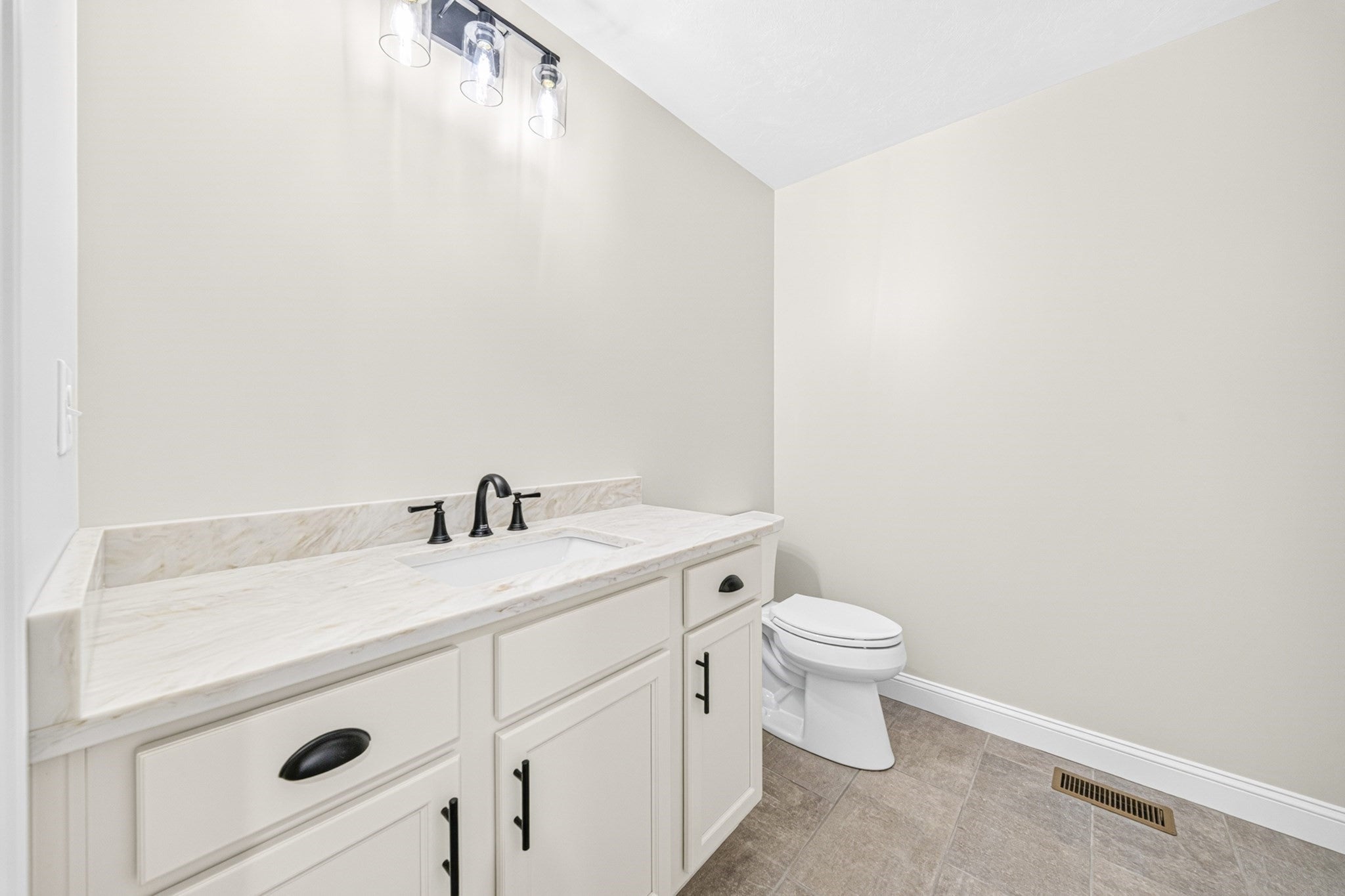 6 Mchugh Ave #6, Billerica, MA Photo #12