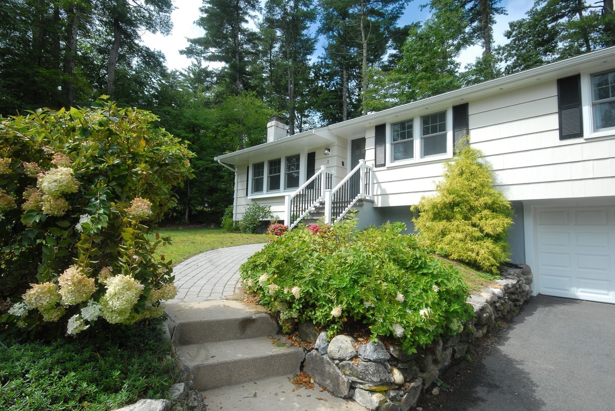 1 Duggan Rd, Acton, MA Photo #4