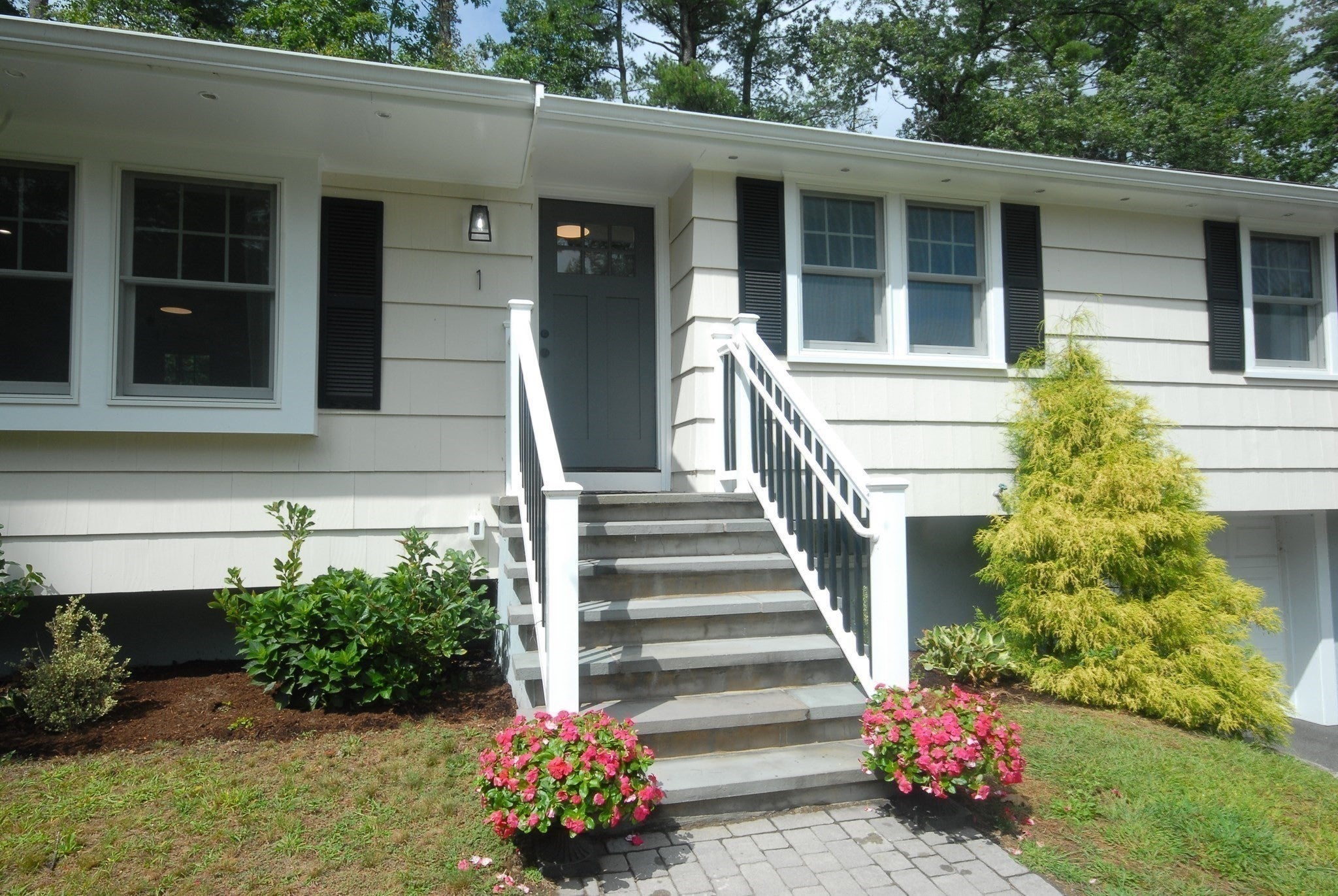 1 Duggan Rd, Acton, MA Photo #3
