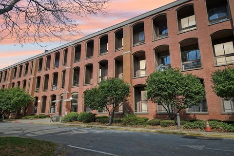 96 Old Colony Ave 319 Taunton MA 02718