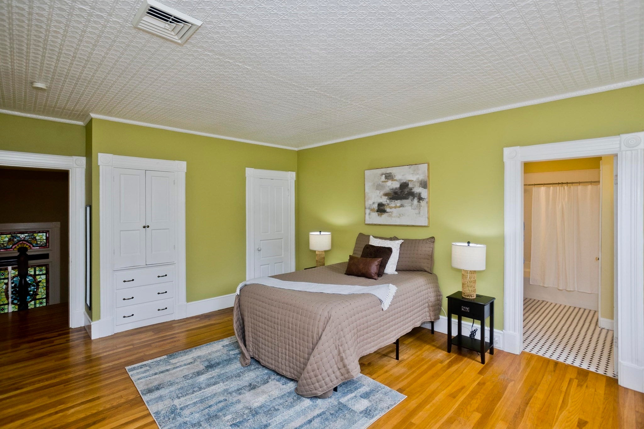 40 Fairfield Ave, Holyoke, MA Photo #33