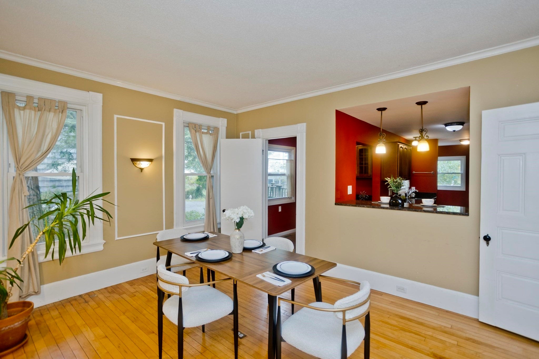 40 Fairfield Ave, Holyoke, MA Photo #17