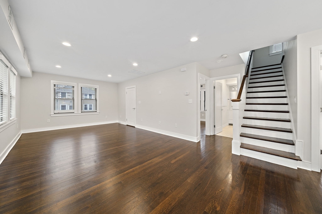 37 Bay State Road 37