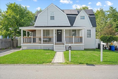 Photo of 18 Kirby Ave, Lunenburg, MA 01462 (MLS # 73565943)